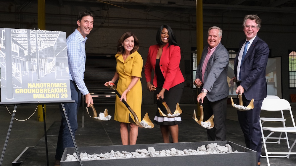 From Left to Right: David Ehrenberg, President and CEO, Brooklyn Navy Yard; Kathy Hochul, Lieutenant Governor of New York, Antoinette Roberson, Senior Director of Career Services at Medgar Evers College of New York; John Putman, President and Co-founder, Nanotronics; Matthew Putman, CEO and Co-founder, Nanotronics (Photo: Jorge Herrera, Nanotronics)