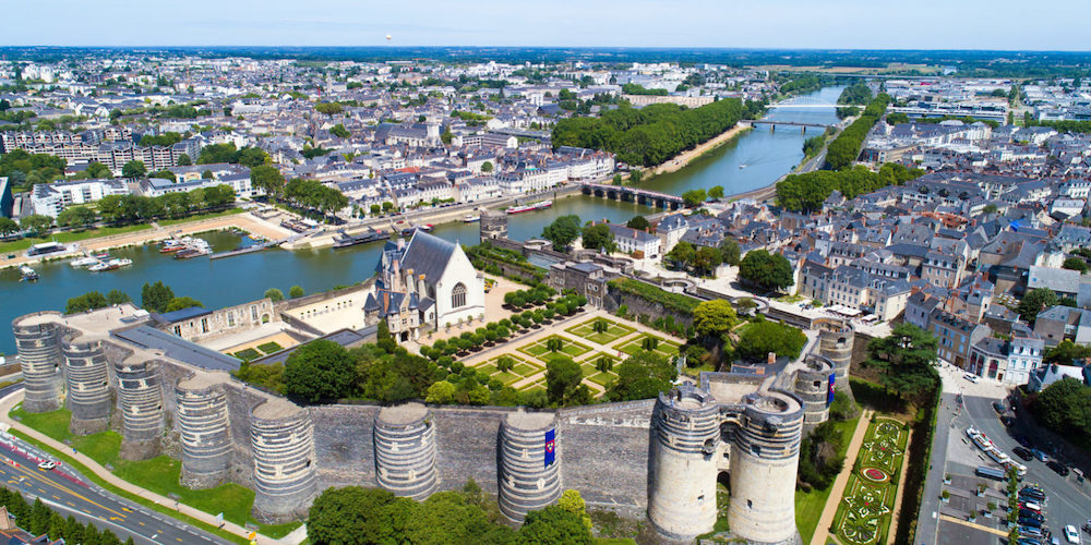 Atos unveils global High Performance Computing Test Lab in Angers, reinforcing its position as European leader in supercomputing Atos unveils global High Performance Computing Test Lab in Angers, reinforcing its position as European leader in supercomputing