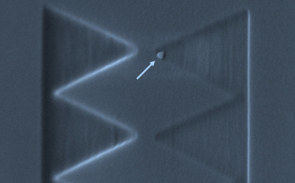 Qubit component positioned with nanoscale precision